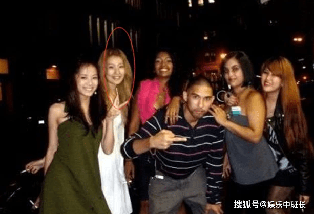 打開澳門網(wǎng)址免費資料,王寶強帶超模身材女友吃火鍋