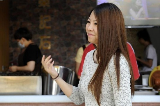 香港管家婆正版免費(fèi)資料,美女舍棄工作家庭回村創(chuàng)業(yè)